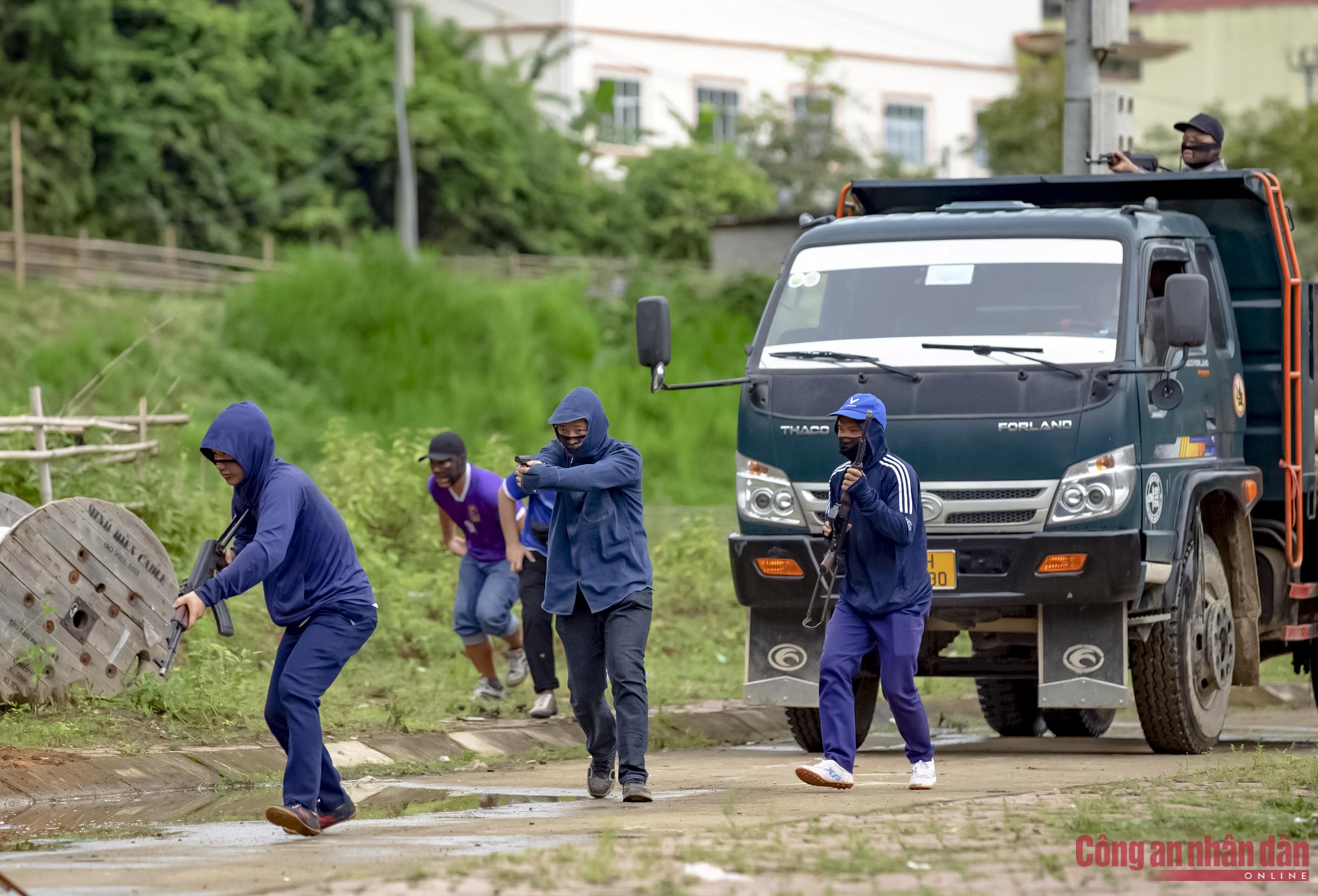 Dien tap chong khung bo anh 2