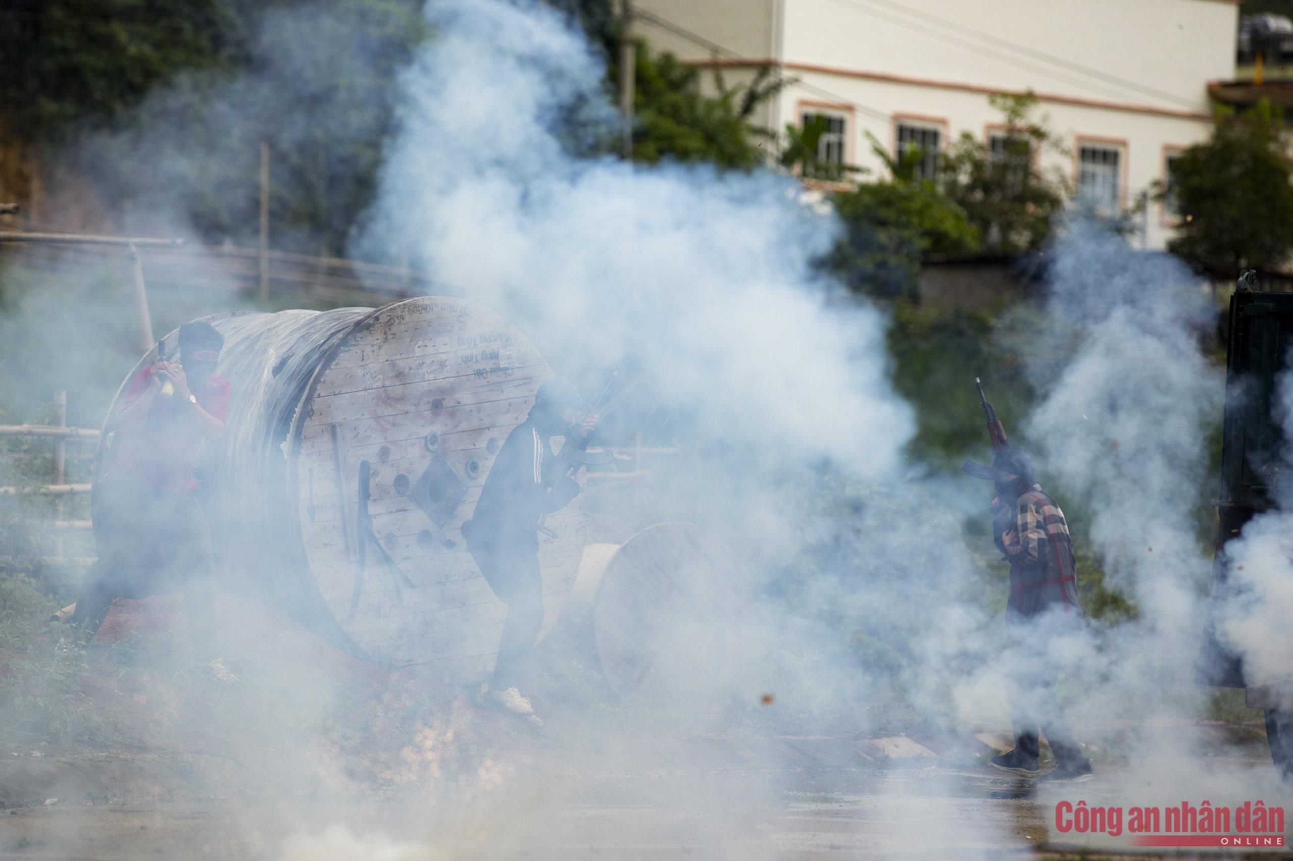 Dien tap chong khung bo anh 4