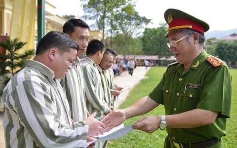 Dieu kien dac xa nam 2022 doi voi toi pham tham nhung hinh anh