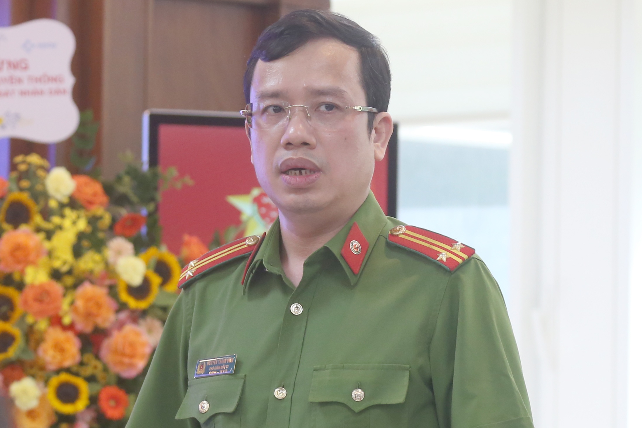 Ung dung dinh danh dien tu anh 1