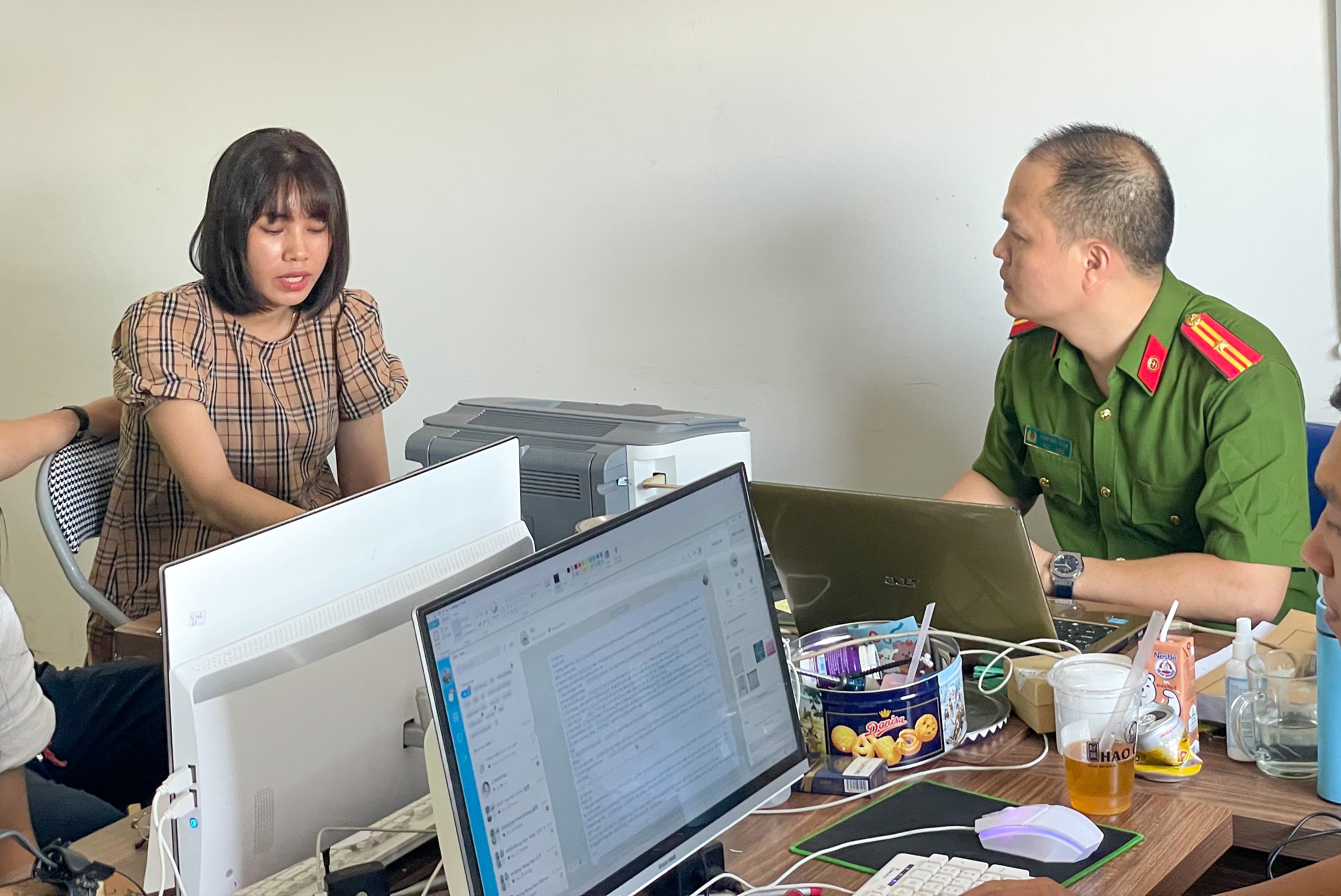 Cho vay nang lai 1.800 ty anh 1