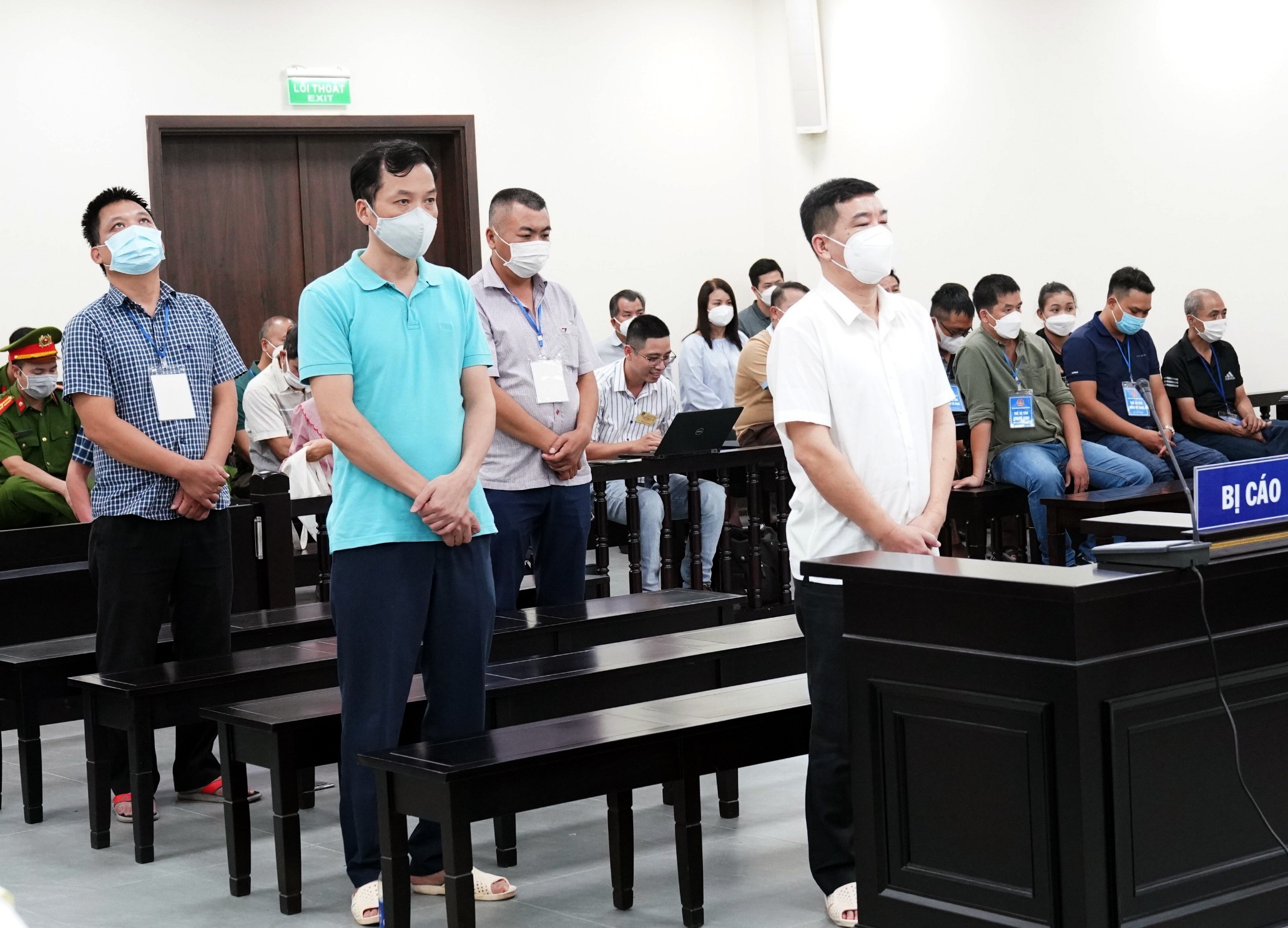 Tuyên án Phùng Anh Lê ảnh 2 Tuyen an Phung Anh Le anh 2