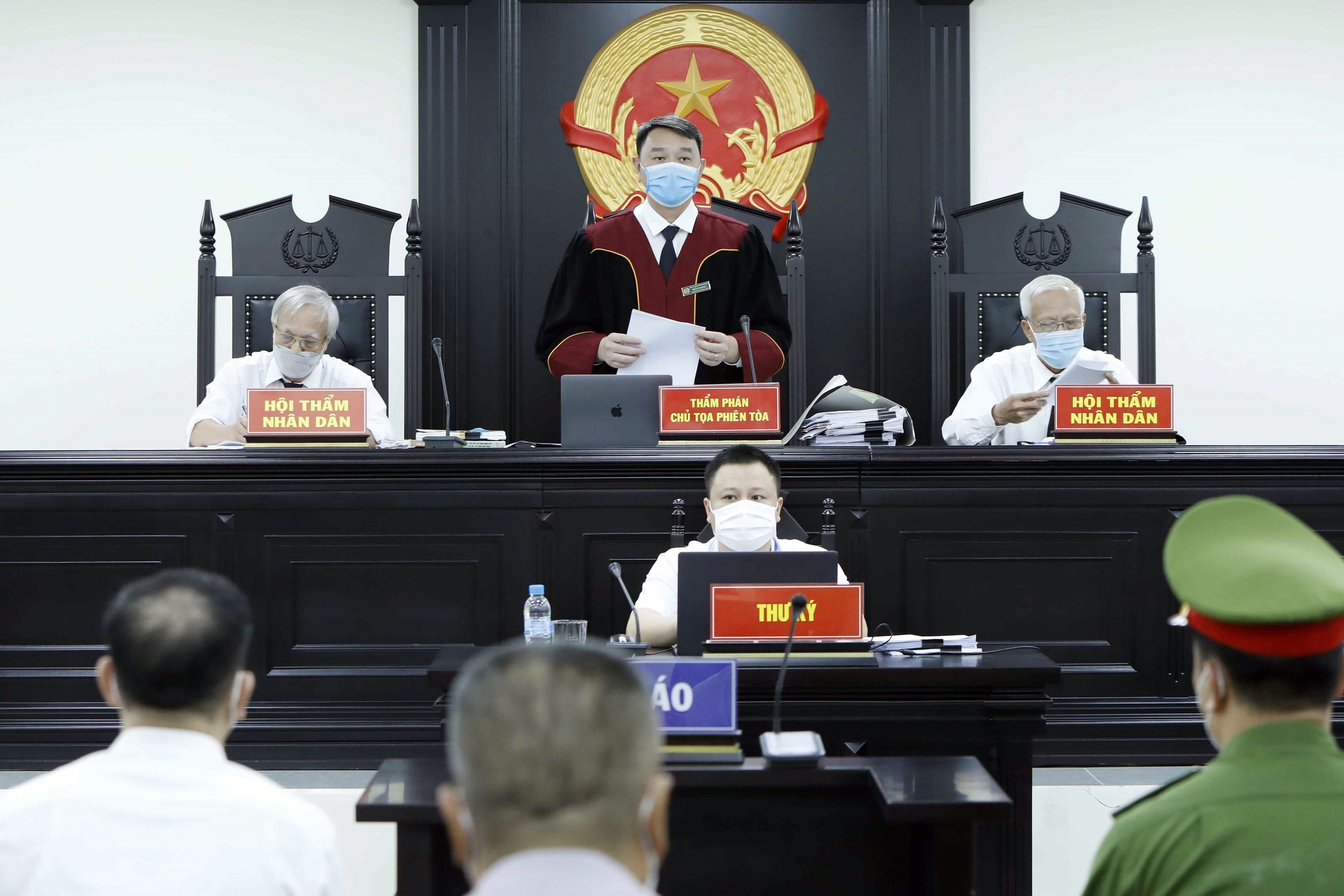 Tuyên án Phùng Anh Lê ảnh 1 Tuyen an Phung Anh Le anh 1