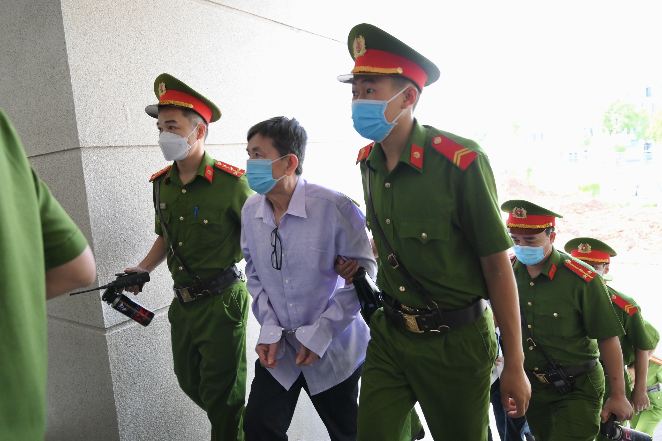 Xet xu Bi thu Binh Duong anh 3