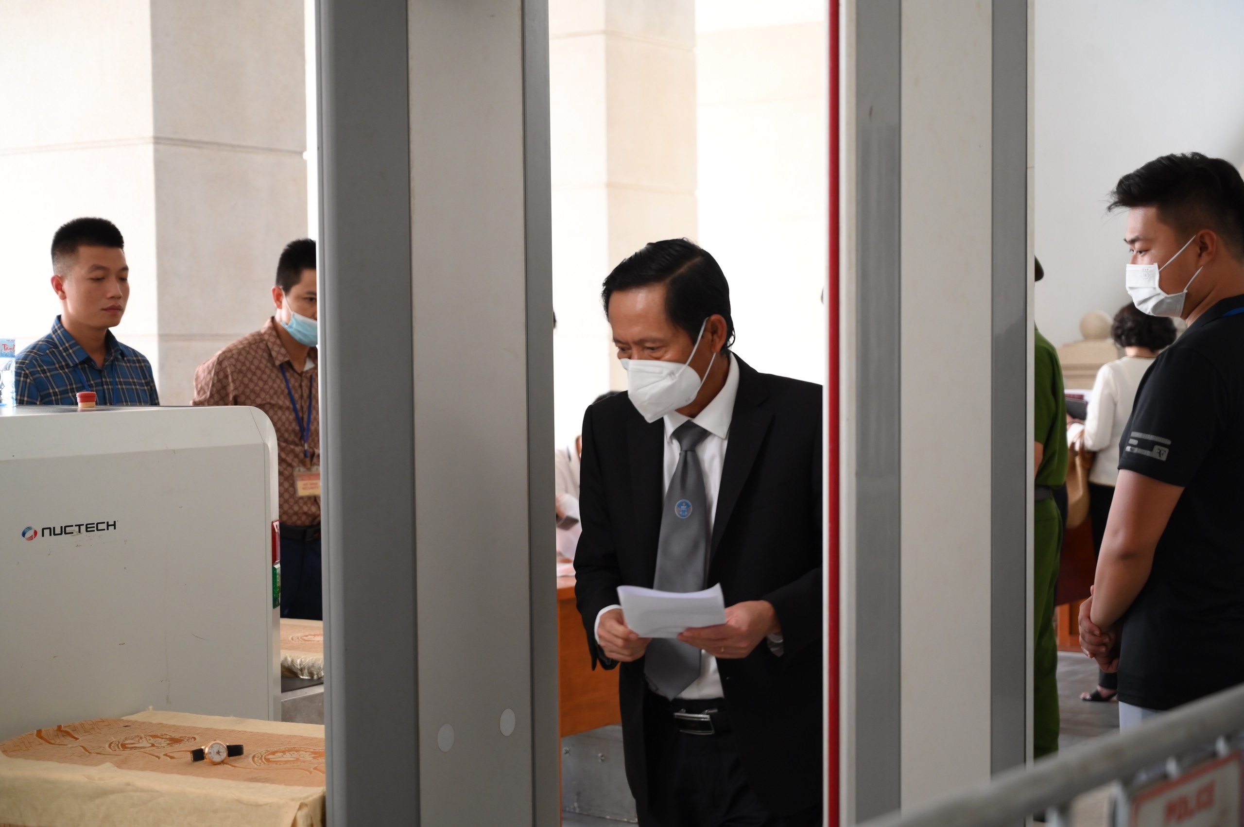 Xet xu Bi thu Binh Duong anh 10