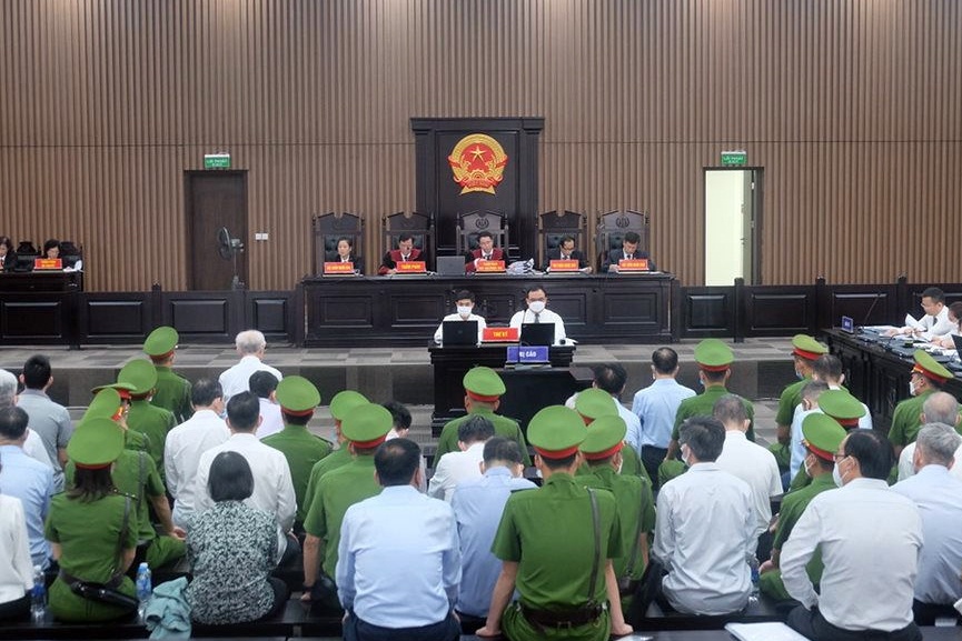 Chu cu vu truong New Century bac cao buoc trong vu ban re 'dat vang' hinh anh