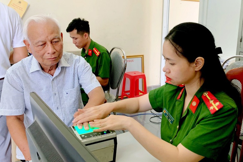 Cap mien phi tai khoan dinh danh cho nguoi tu du 14 tuoi hinh anh