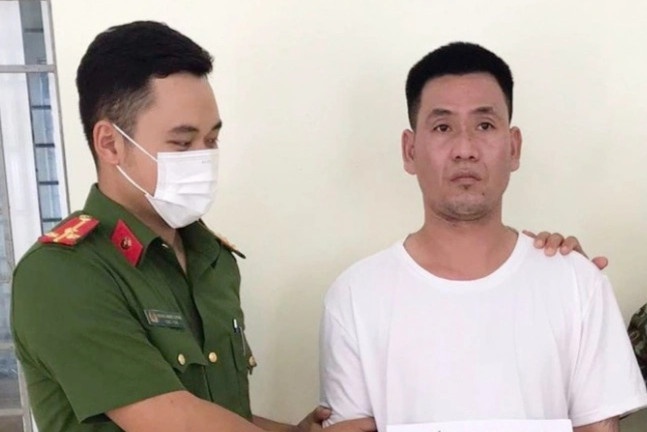 Bat doi tuong chem vo cu roi bo tron hinh anh