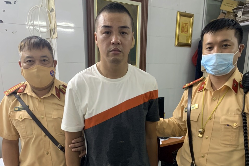 CSGT lan theo dinh vi bat ten cuop iPhone o Ha Noi hinh anh