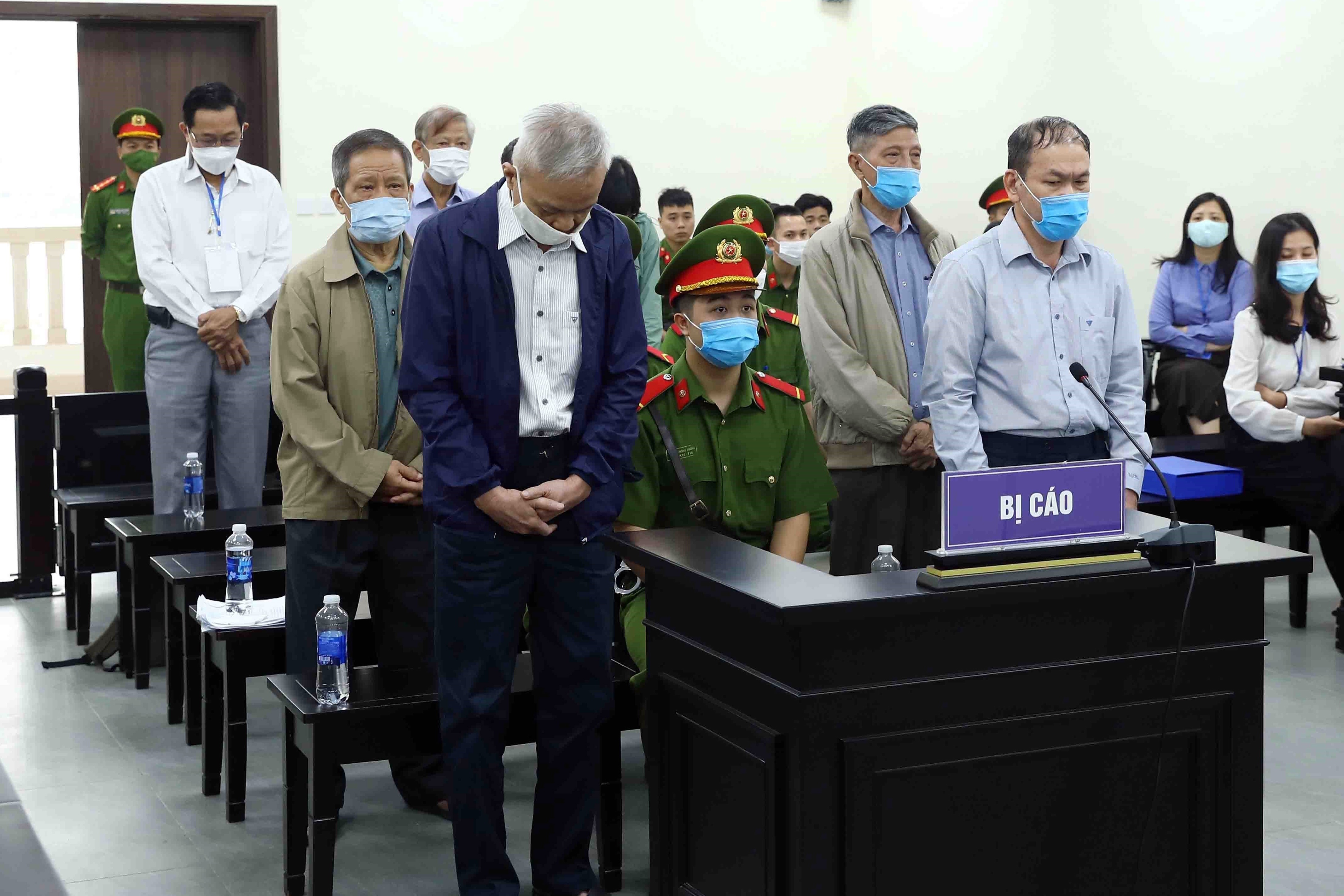 Ong Cao Minh Quang duoc huong an tu treo hinh anh