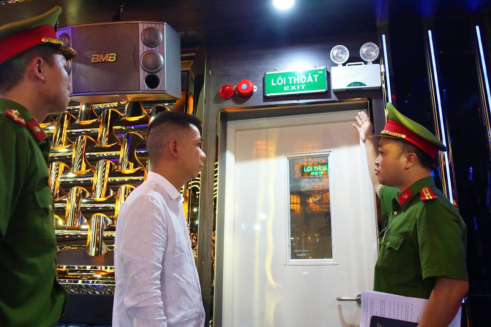 Vi phòng phòng cháy ảnh 1 Vi phong phong chay anh 1