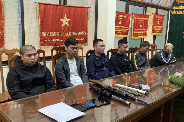 Triet pha duong day ca do bong da gan 100 ty dong hinh anh