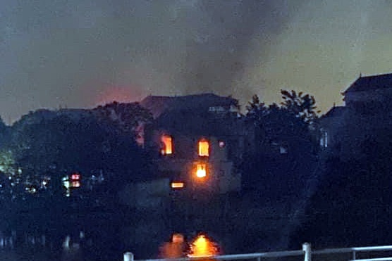 Dieu tra vu chay nha trong dem lam 2 nguoi tu vong hinh anh