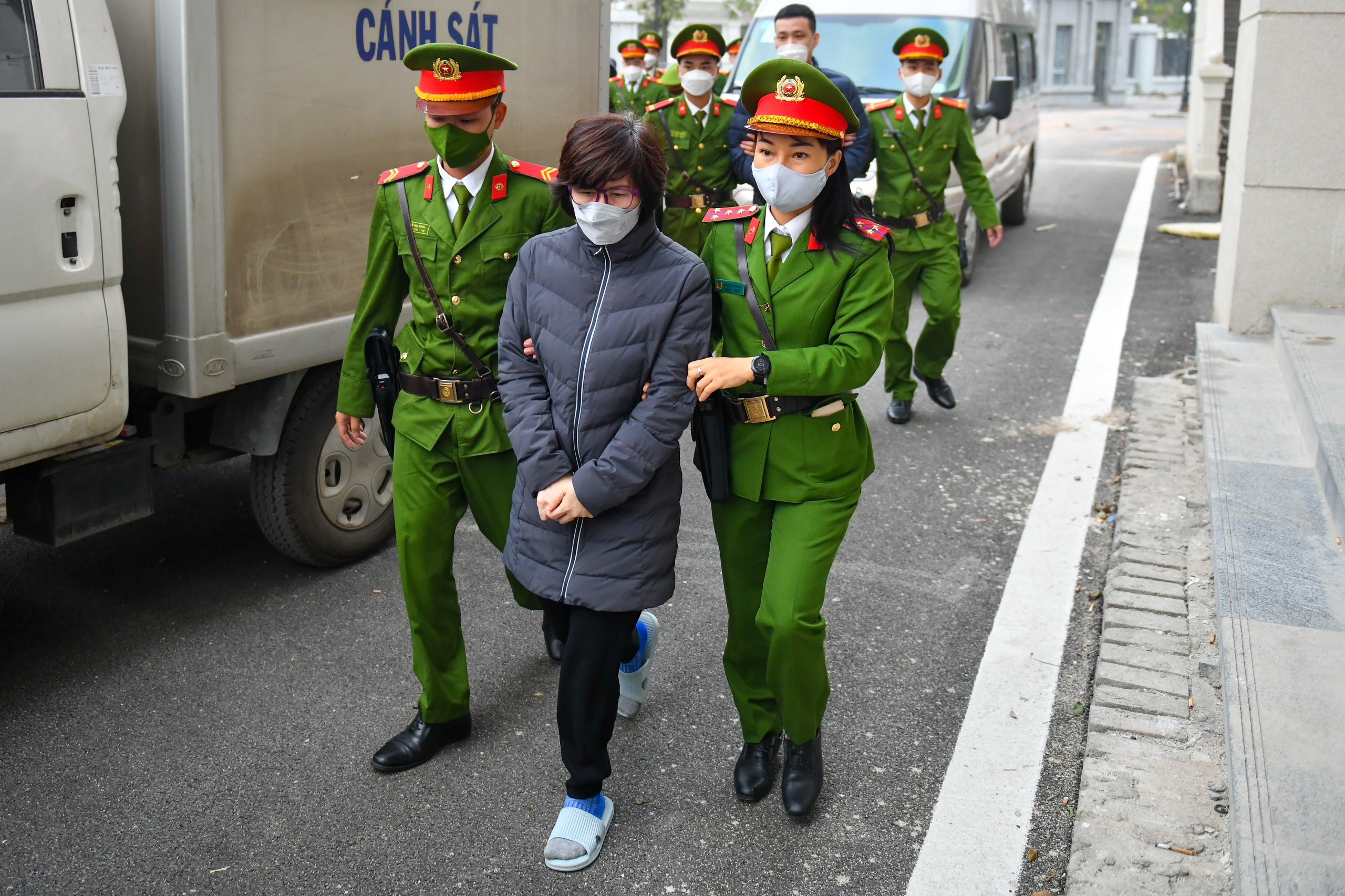 Nguyen Thi Thanh Nhan anh 6