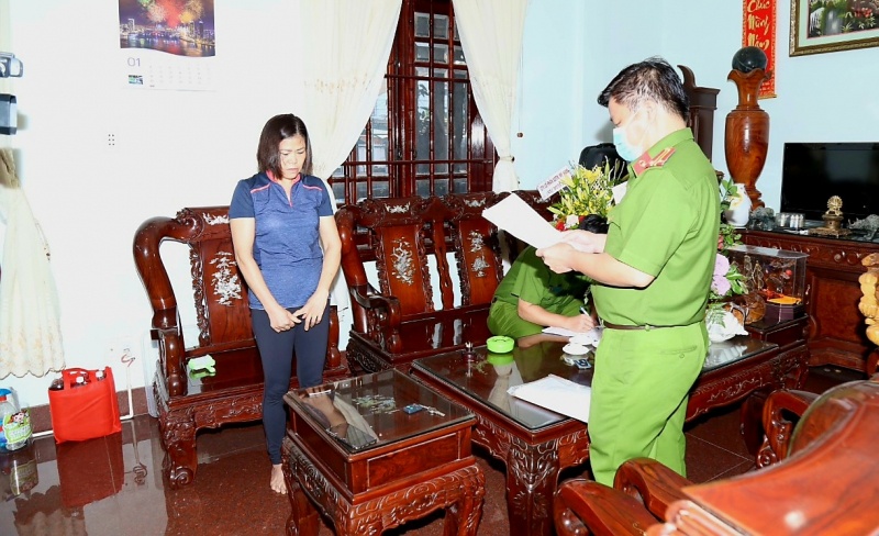 Ba trum xang dau anh 1