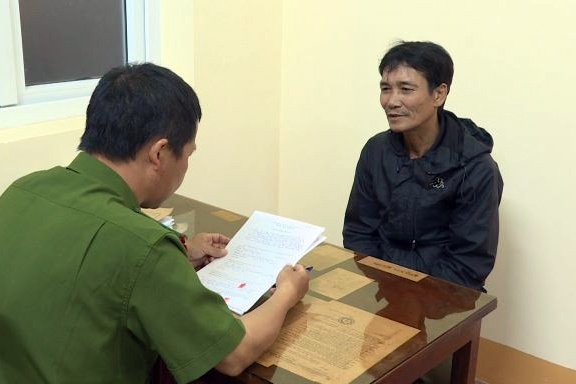 Tho ho danh dong nghiep nut so sau bua ruou tu sang den chieu hinh anh