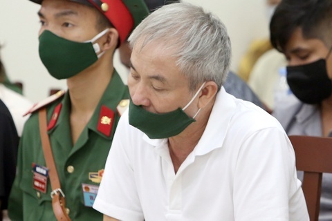 Cuu thieu tuong Le Van Minh xin loi luc luong canh sat bien hinh anh