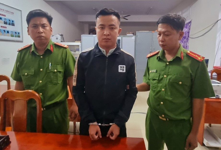 Bat giam doc cong ty bat dong san o Binh Duong hinh anh