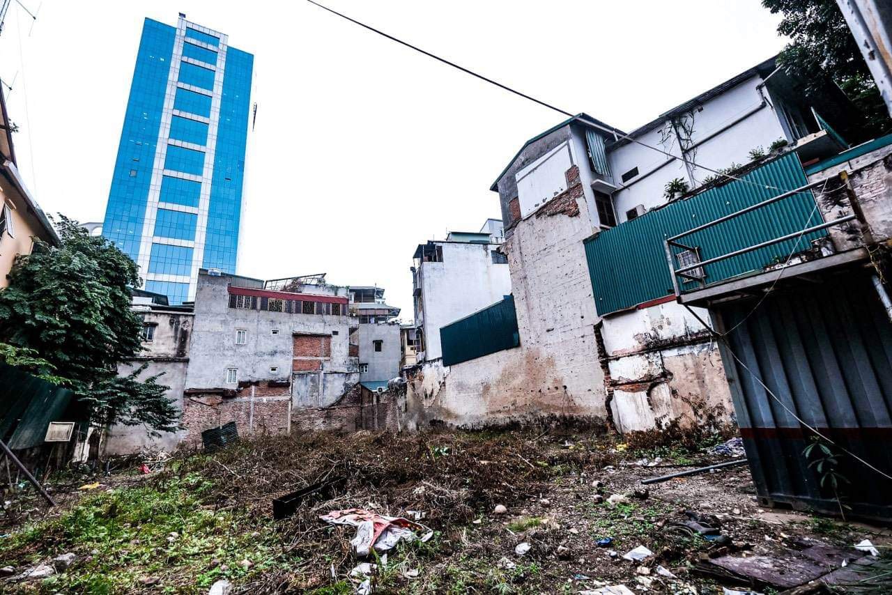 Sap xet xu cuu can bo so o Ha Noi trong vu chiem doat 3 lo dat vang hinh anh