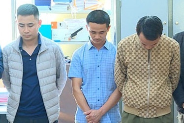 Danh bac qua mang voi so tien len den hang tram ty dong hinh anh