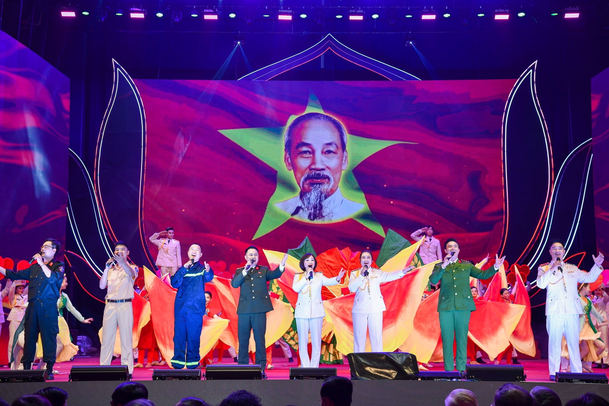 xay dung CAND anh 12