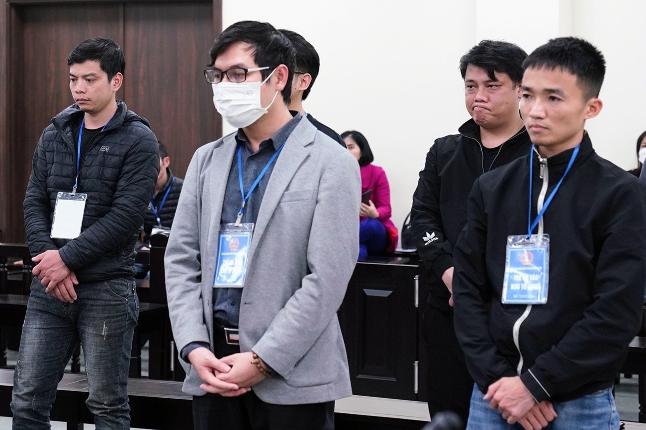 Thu doan 'moi' du lieu thue bao tu Viettel, Mobifone va Vinaphone hinh anh