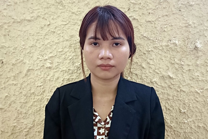 3 thieu nu bi ban lam tiep vien quan karaoke hinh anh