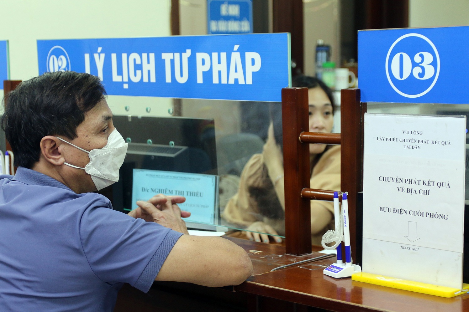 Cach xin ly lich tu phap truc tuyen va qua buu dien hinh anh