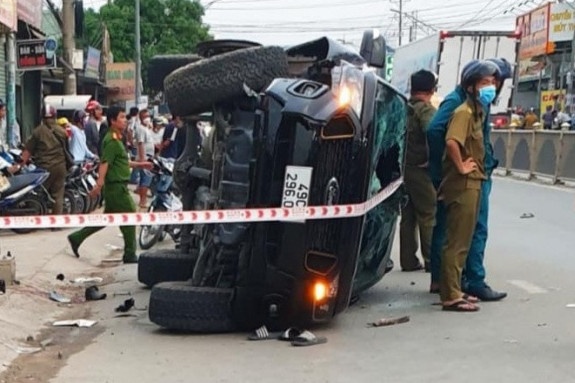 Vu xe ban tai tong CSGT hy sinh va 2 nguoi tu vong: Tren xe cho ma tuy hinh anh