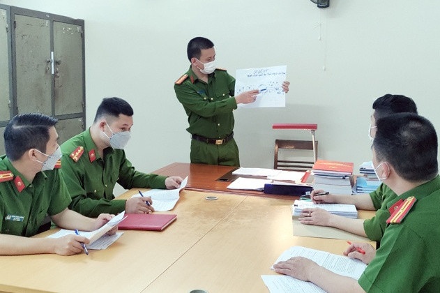 Triet pha nhieu nhom cho vay lai nang hinh anh