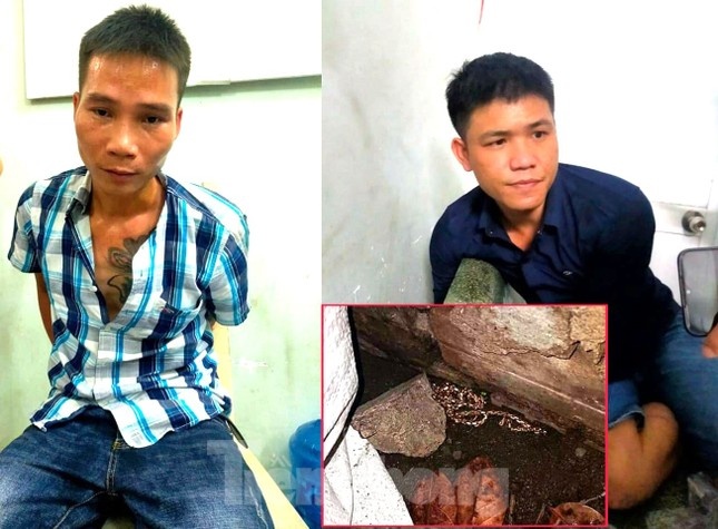 Nguoi dan vay bat 2 nguoi giat day chuyen cua phu nu di bo hinh anh