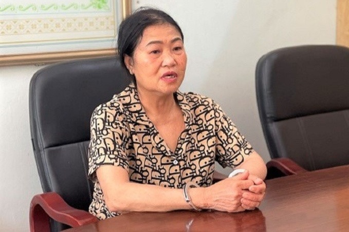 Hon 20 nam tron chay cua nguoi phu nu sat hai chong bang axit hinh anh