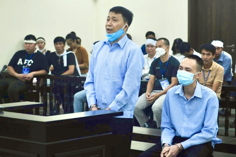 Sap xu phuc tham 2 nguoi gay an mang truoc VKS huyen o Ha Noi hinh anh