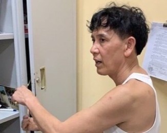 Mot thang 7 lan dot nhap tru so UBND xa de trom cap hinh anh