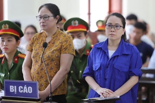 Cuu giam doc Trung tam GDTX o Nghe An duoc giam an hinh anh