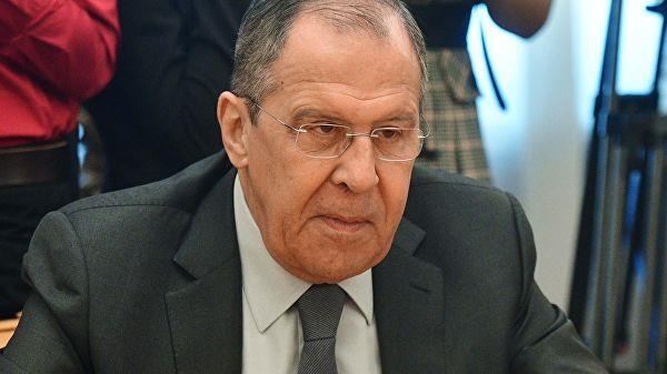 Nga len tieng giai thich tai sao cac chuyen gia quan su den Venezuela hinh anh