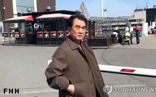 Kim Jong Un tham don vi khong quan anh 9