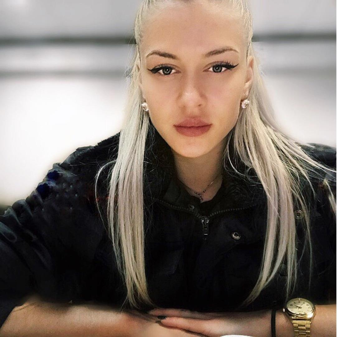 nu canh sat chien thang cuoc thi Ve dep Ve binh Quoc gia Nga anh 4