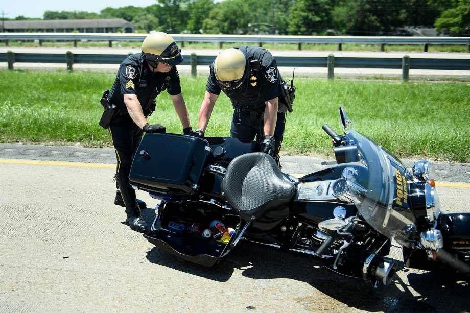 Moto ho tong Tong thong Trump gap tai nan o Louisiana hinh anh