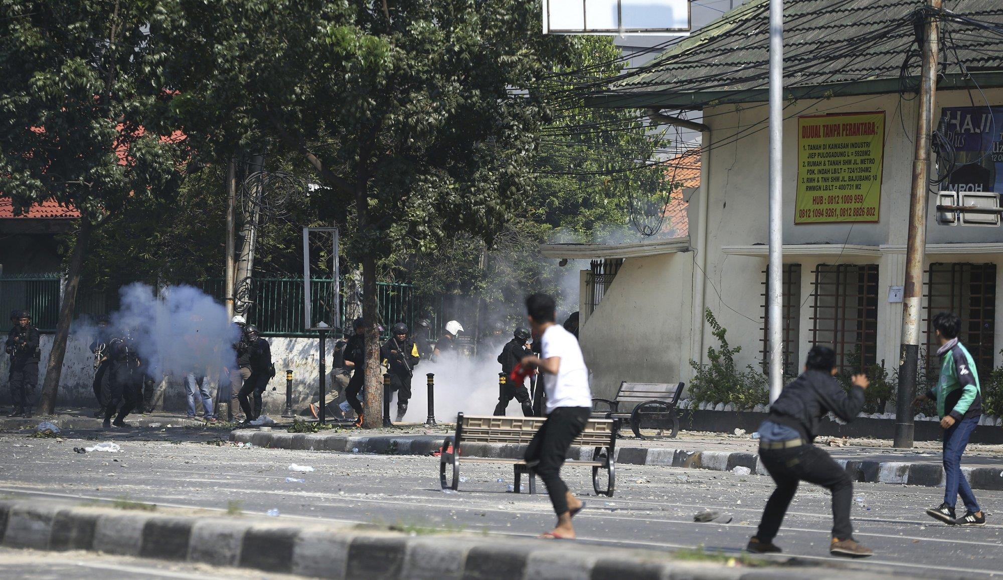 bạo loạn hậu bầu cử tổng thống Indonesia ảnh 10 bao loan hau bau cu tong thong Indonesia anh 10