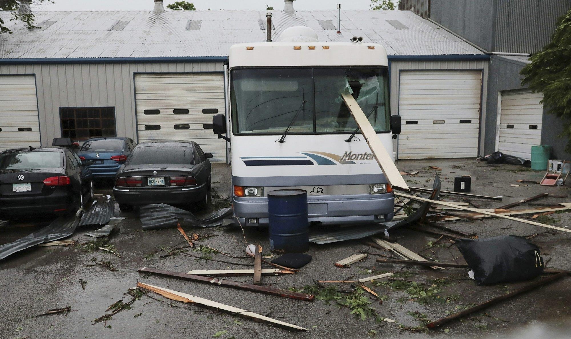 bao lon voi rong o mien trung nuoc My anh 13