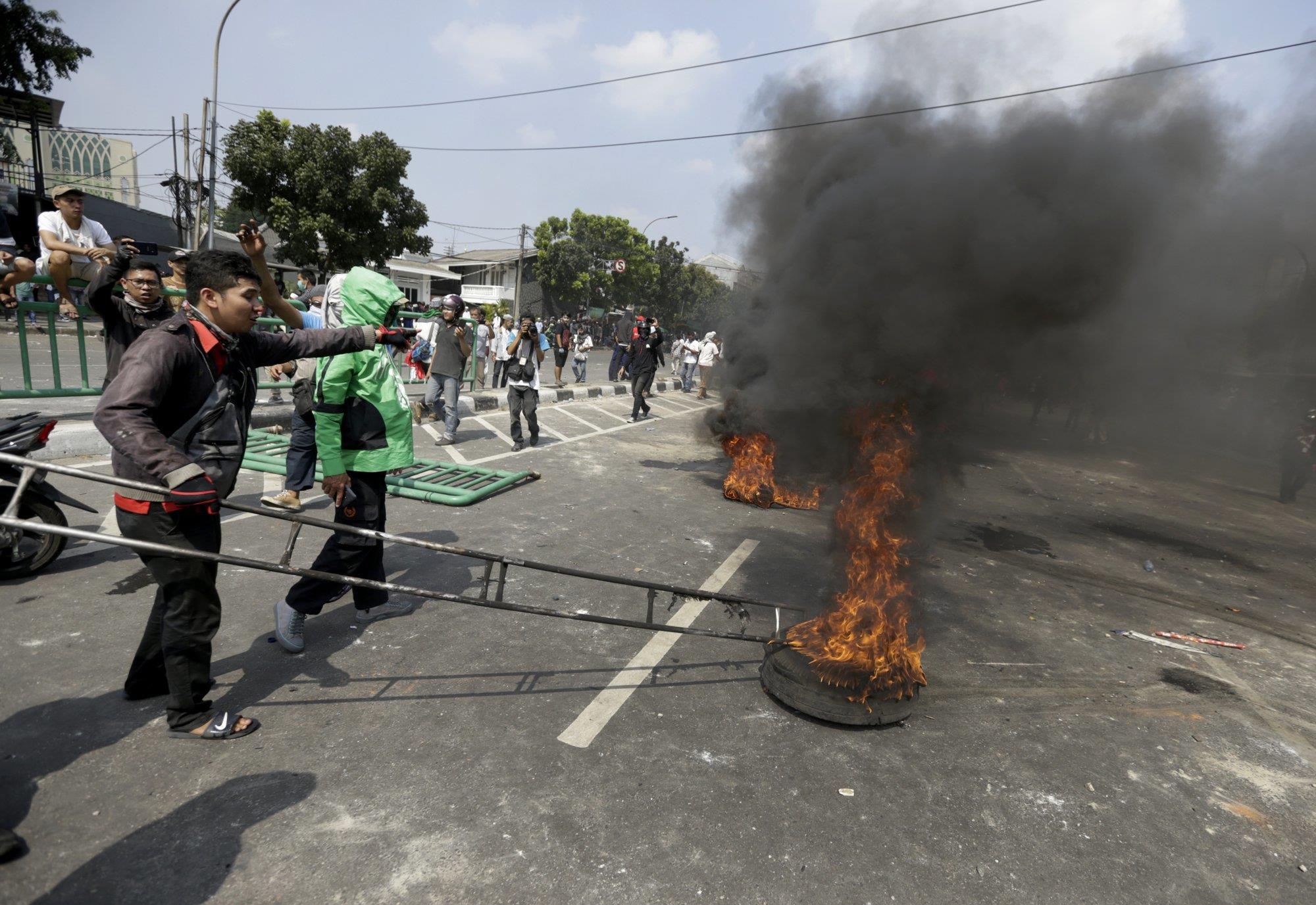 bạo loạn hậu bầu cử tổng thống Indonesia ảnh 5 bao loan hau bau cu tong thong Indonesia anh 5