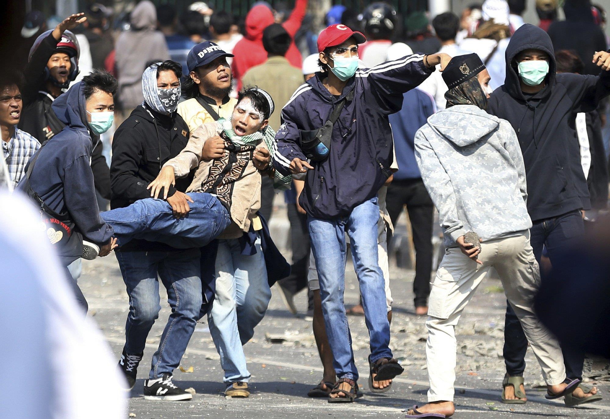 bạo loạn hậu bầu cử tổng thống Indonesia ảnh 9 bao loan hau bau cu tong thong Indonesia anh 9