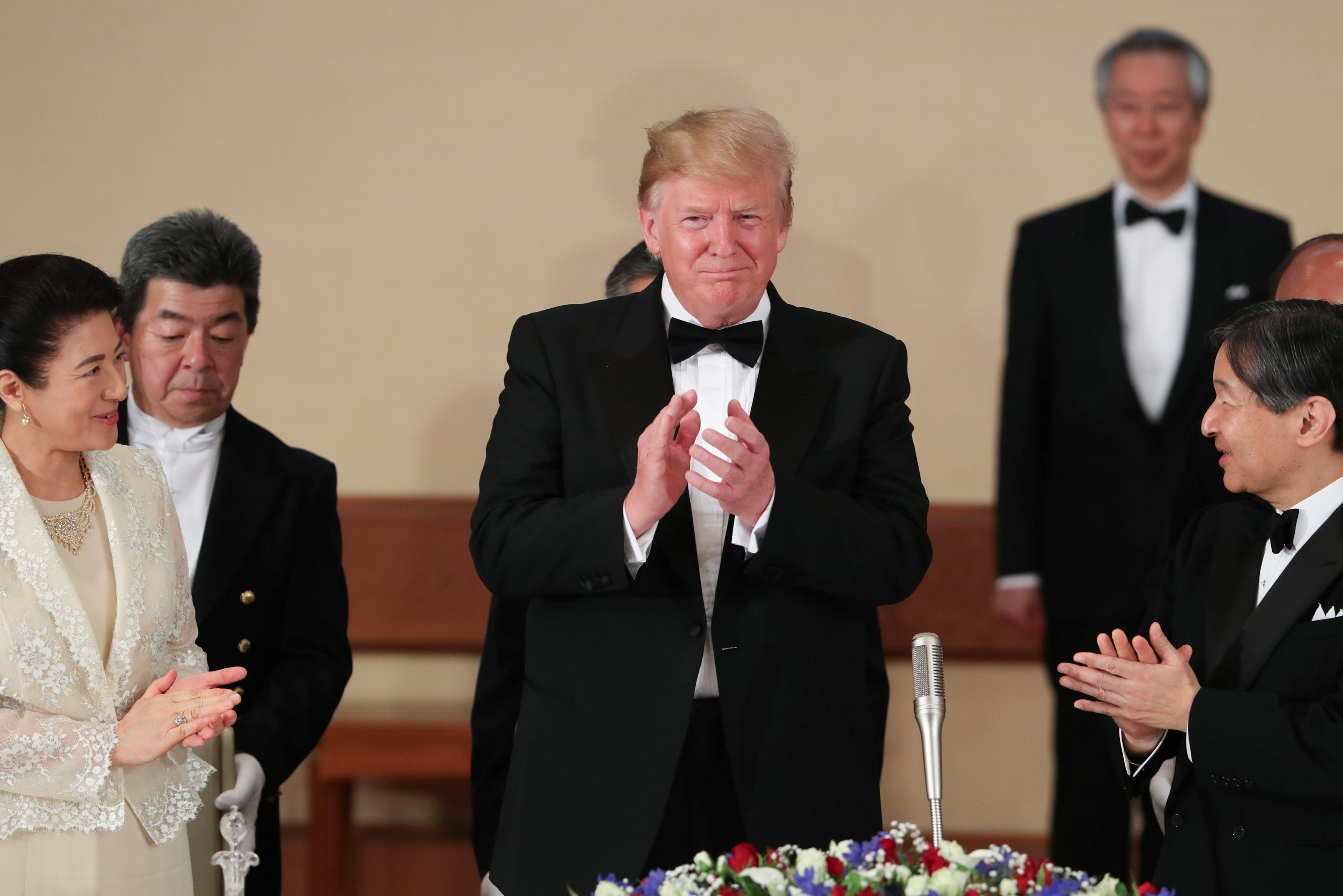 Nhat hoang Naruhito mo tiec chieu dai TT Trump anh 5