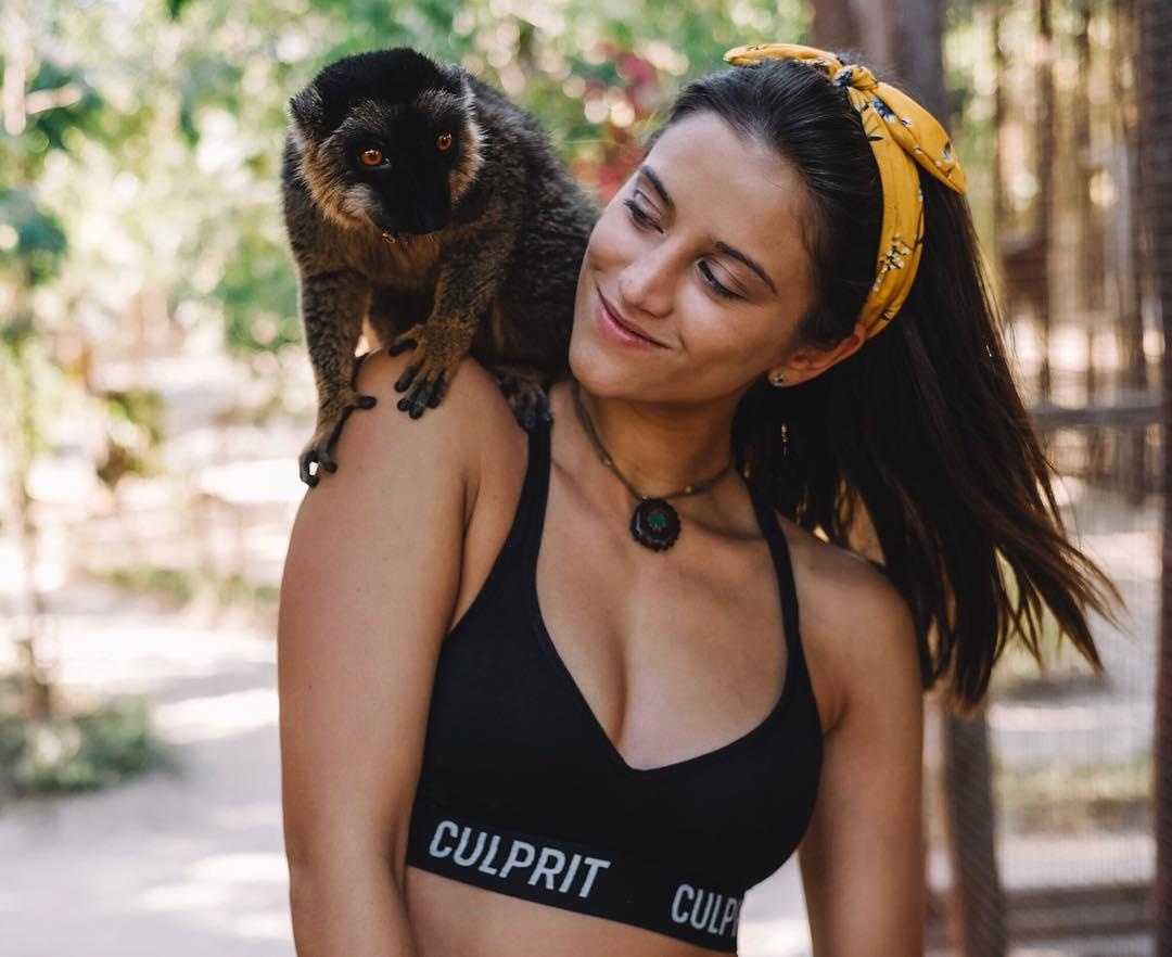 Co gai My tro thanh nguoi tre nhat du lich vong quanh the gioi hinh anh