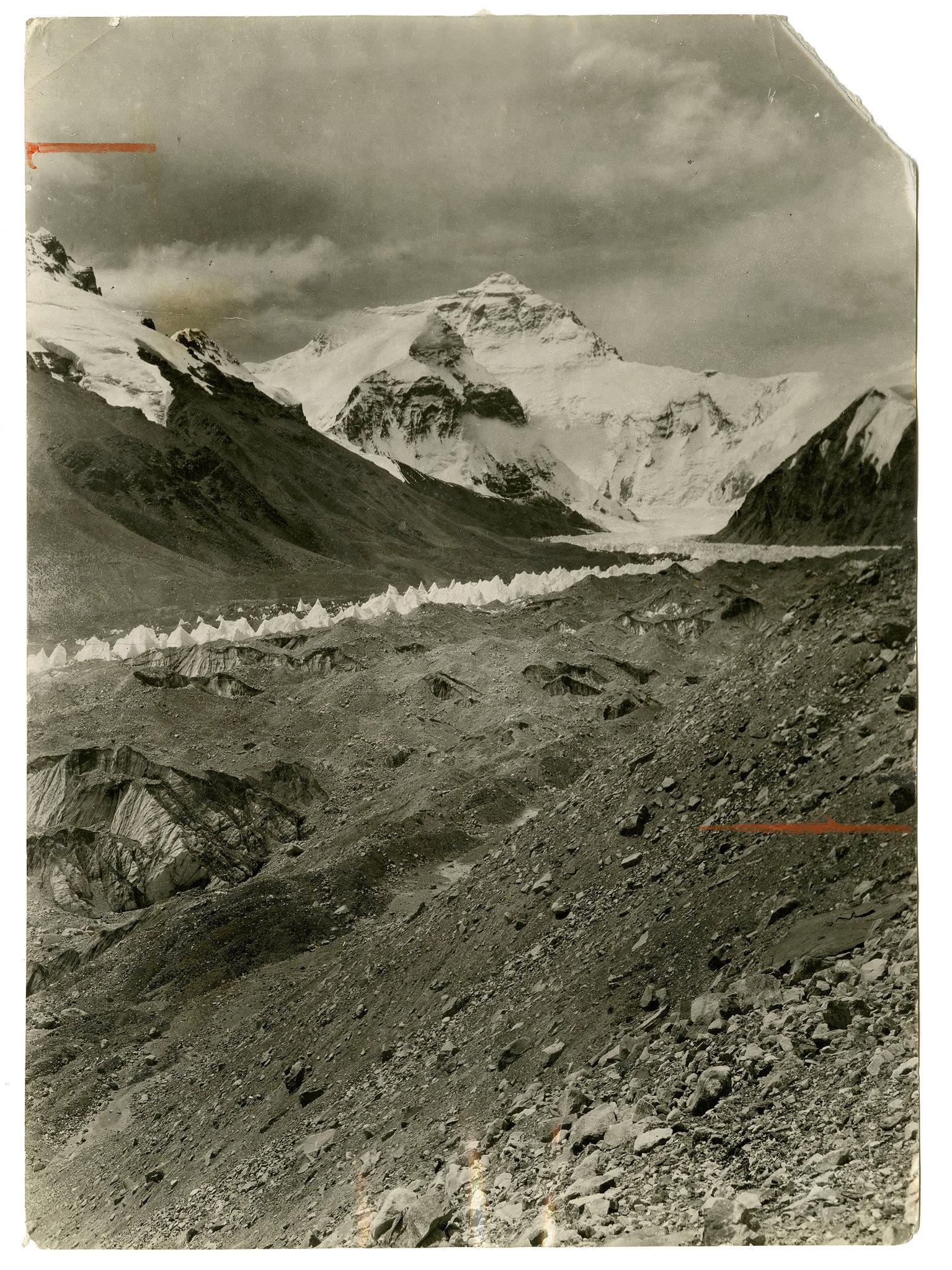 dinh Everest chet choc anh 4