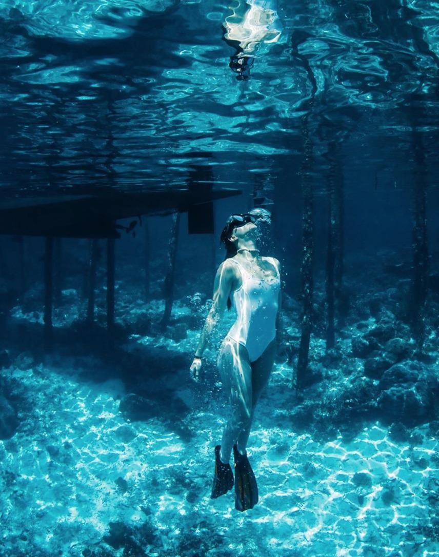 nguoi tre nhat the gioi di vong quanh the gioi anh 3