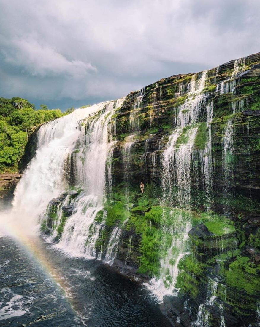 nguoi tre nhat the gioi di vong quanh the gioi anh 7