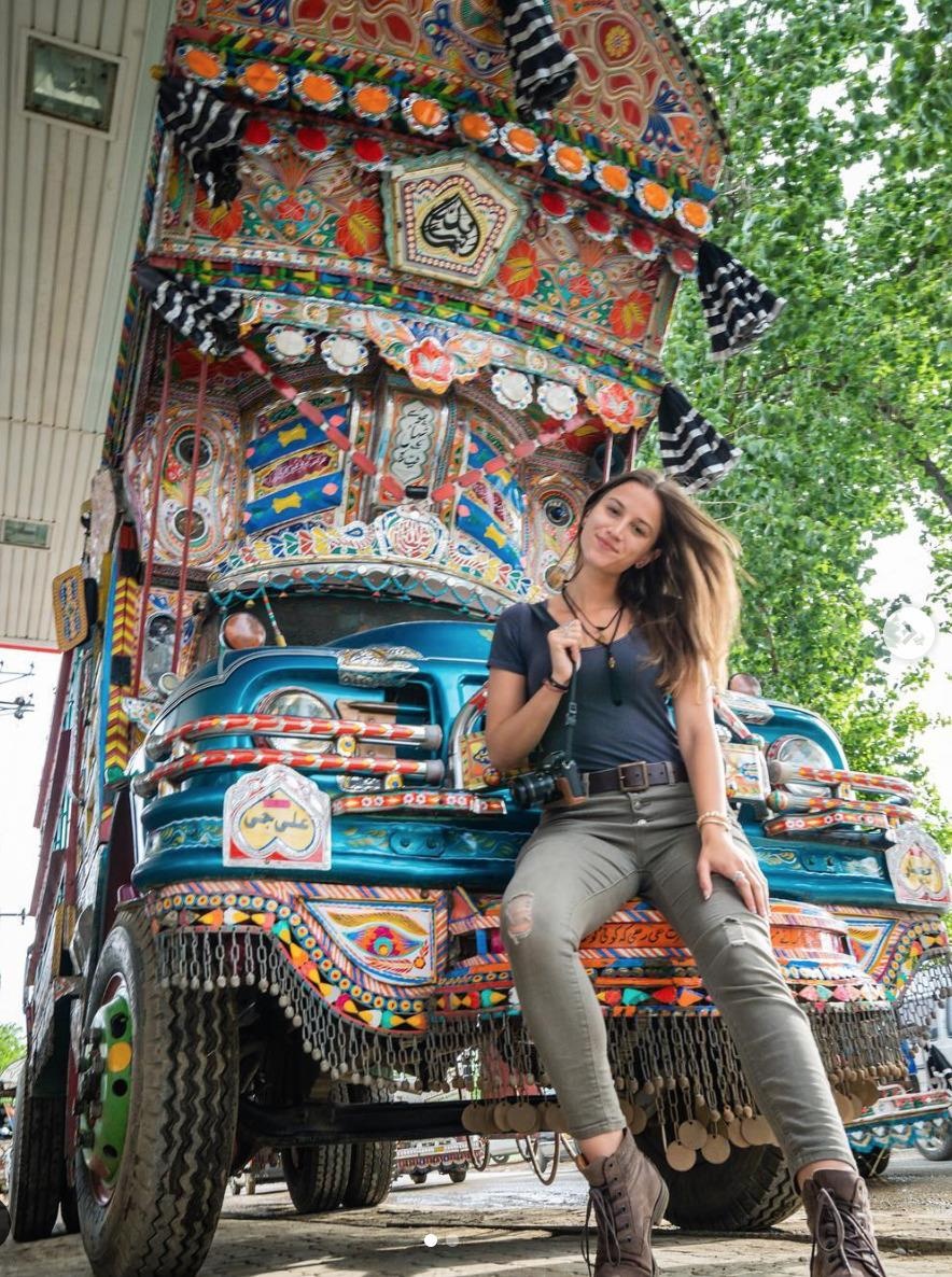 nguoi tre nhat the gioi di vong quanh the gioi anh 10