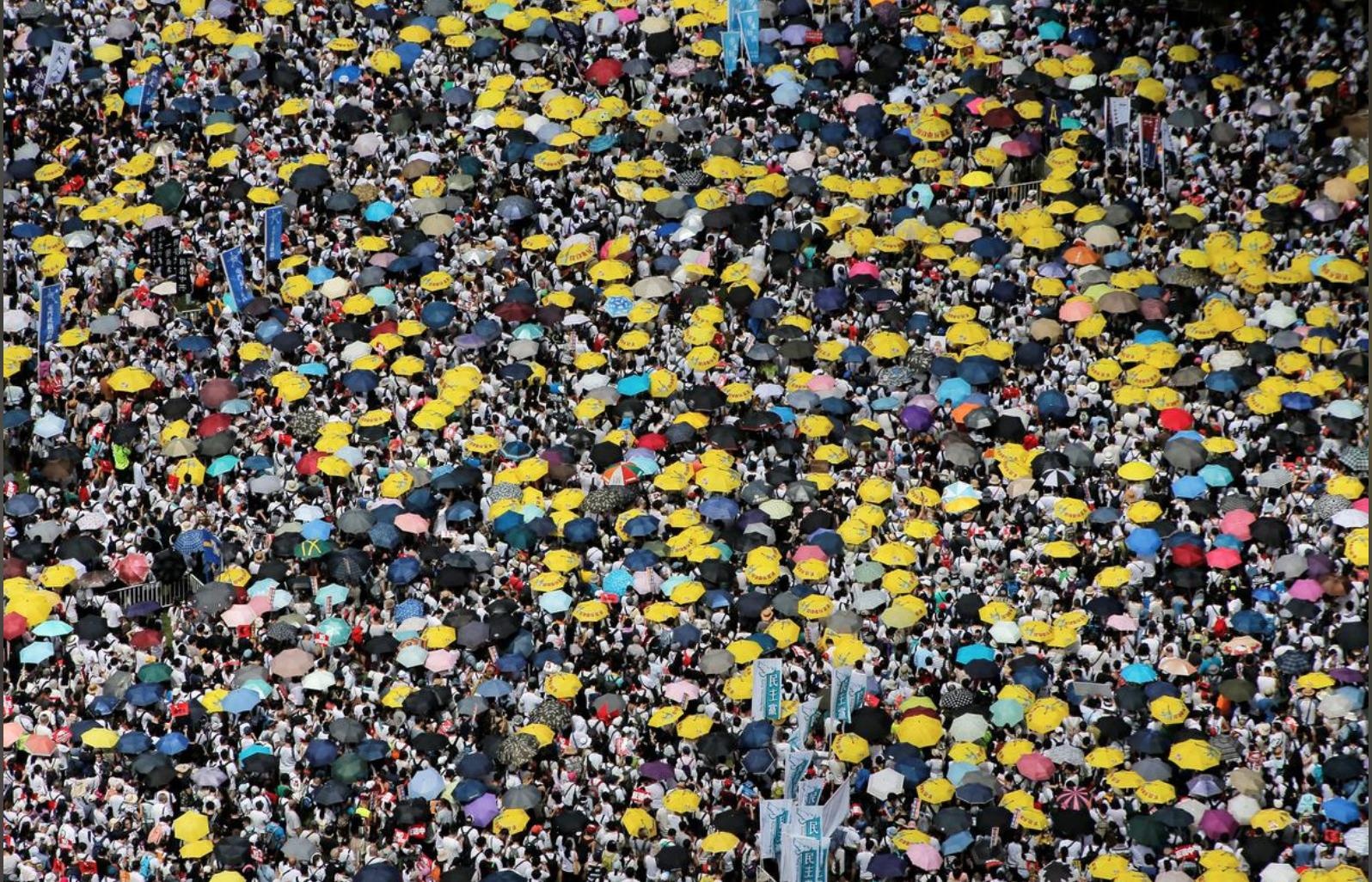 nguoi hong kong bieu tinh chong luat dan do anh 1